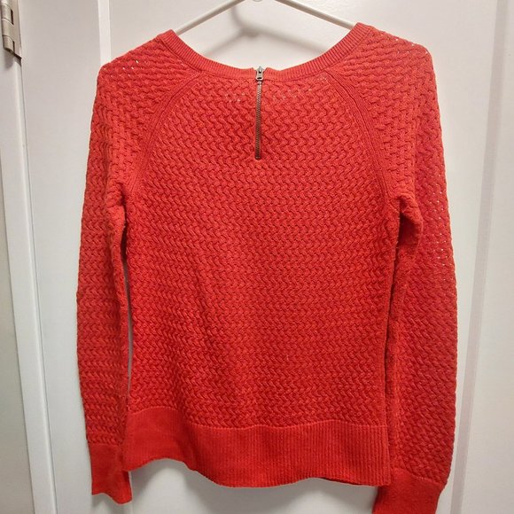 AMERICAN EAGLE OUTFITTERS Red Basket Weave Design L/S Sweater - Size XS/TP - Picture 3 of 11